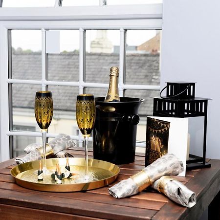 The Penthouse Gathering - Town Centre - Sleeps Up To 16 Wrexham Exterior foto