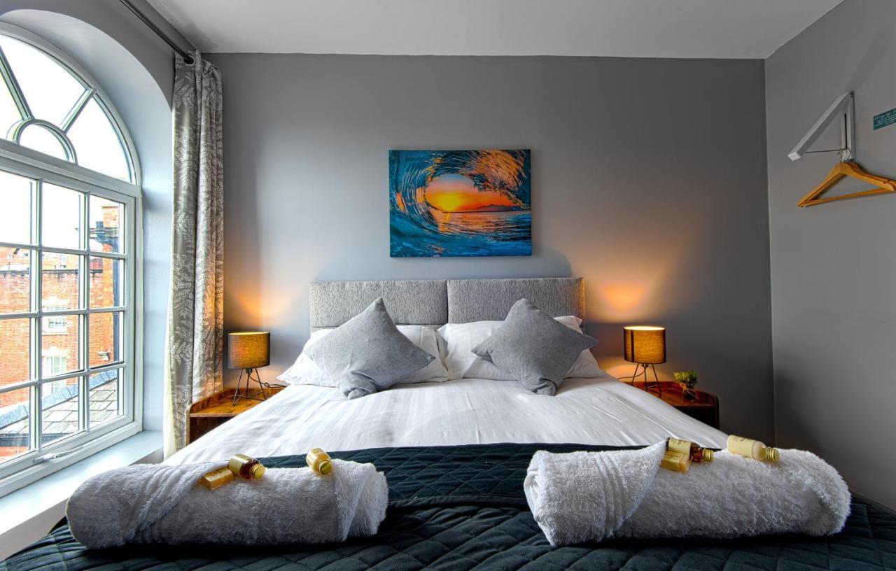 The Penthouse Gathering - Town Centre - Sleeps Up To 16 Wrexham Exterior foto